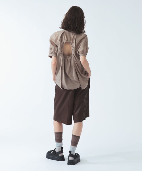Ray BEAMS(レイビームス)の「チェック バックオープン ブラウス(シャツ/ブラウス・レディース・ベージュ/ブラック・ONE SIZE)」の5枚目の写真