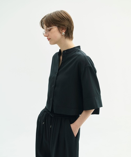 N.O.R.C(ノーク)の「セルロースリネンブレンドショートシャツ(シャツ/ブラウス・レディース・ブラック/ブラウン/オフホワイト・フリー)」の4枚目の写真