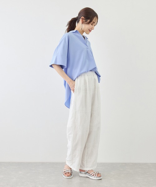 ROPE' PICNIC(ロペピクニック)の「スキッパーシャツブラウス/UVカット・接触冷感・防シワ(シャツ/ブラウス・レディース・チャコールグレー/オフホワイト/ブルー/サックスブルー/ブルー系その他4・FREE)」の22枚目の写真