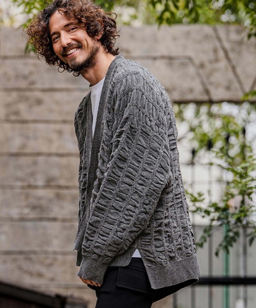 CAMBIO(カンビオ)の「mcg3835-Flexiguard Chenille Knit Cardigan ニットカーディガン(A71226cmb)(カーディガン/ボレロ・メンズ・ブラック/ネイビー/チャコール/グリーン/ライトカーキ・L/M/S)」の3枚目の写真