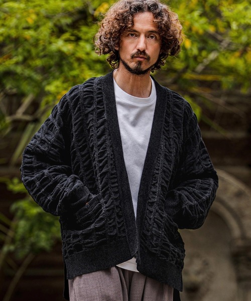 CAMBIO(カンビオ)の「mcg3835-Flexiguard Chenille Knit Cardigan ニットカーディガン(A71226cmb)(カーディガン/ボレロ・メンズ・ブラック/ネイビー/チャコール/グリーン/ライトカーキ・L/M/S)」の2枚目の写真