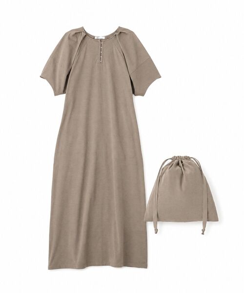 CRAFT STANDARD BOUTIQUE(クラフトスタンダードブティック)の「UVカット ポーチ付きバルーンスリーブワンピース(ワンピース・レディース・ライトブルー/ブラック/ダークカーキ・FREE)」の3枚目の写真
