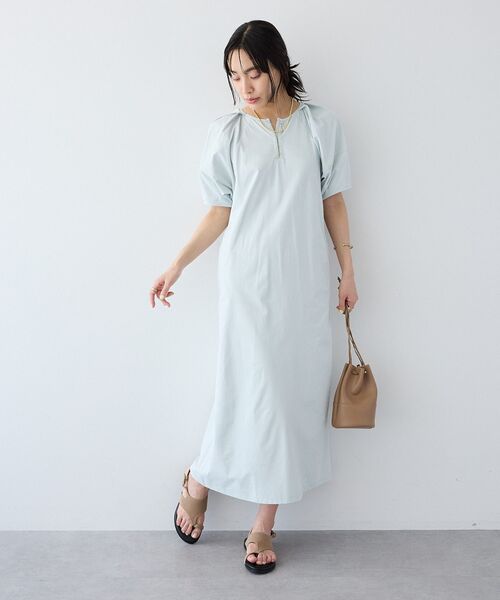 CRAFT STANDARD BOUTIQUE(クラフトスタンダードブティック)の「UVカット ポーチ付きバルーンスリーブワンピース(ワンピース・レディース・ライトブルー/ブラック/ダークカーキ・FREE)」の1枚目の写真