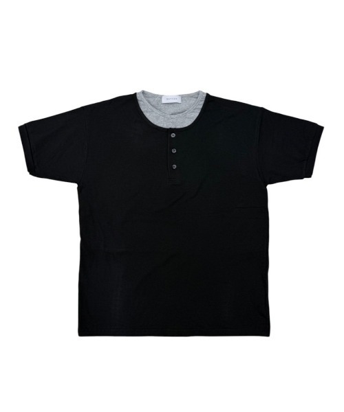 Never mind the XU / Chikashitsu+(ネバーマインド ザ エックスユー / チカシツプラス)の「【nmtc+】Cool Layered Henley Neck Tee / 【エヌエムティーシープラス】クールレイヤードヘンリーネックTシャツ(Tシャツ/カットソー・メンズ・グレー/ブラック・ONE SIZE)」の10枚目の写真
