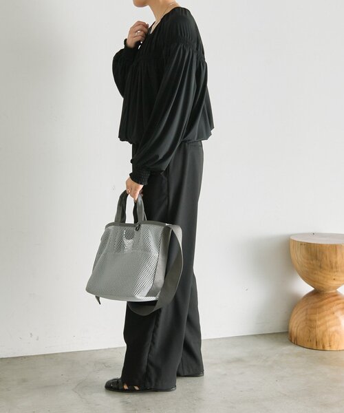 ear PAPILLONNER(イアパピヨネ)の「ジップアップラッシュガード【SUM1 STYLE】(シャツ/ブラウス・レディース・ブラック・FREE)」の4枚目の写真