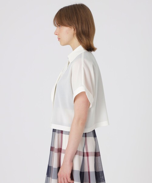 BLUE LABEL CRESTBRIDGE(ブルーレーベルクレストブリッジ)の「【接触冷感】【防シワ】シアーボイルショートジャケット(シャツ/ブラウス・レディース・ブラック/ホワイト・38/36)」の6枚目の写真