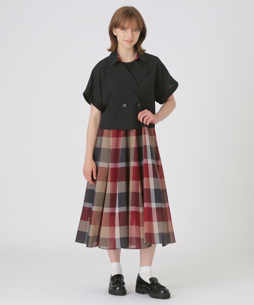 BLUE LABEL CRESTBRIDGE(ブルーレーベルクレストブリッジ)の「【接触冷感】【防シワ】シアーボイルショートジャケット(シャツ/ブラウス・レディース・ブラック/ホワイト・38/36)」の11枚目の写真