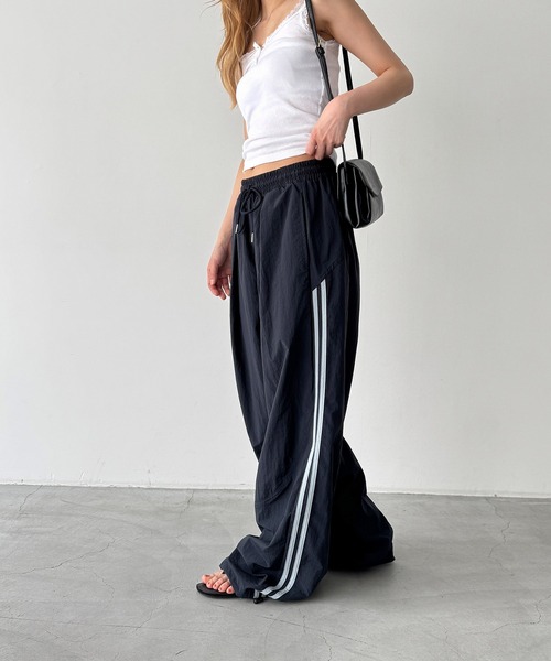 CANAL JEAN(キャナルジーン)の「choice_cnl ナイロンラインパンツ(その他パンツ・レディース・ネイビー・ONE SIZE)」の3枚目の写真