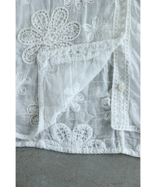 cawaii(カワイイ)の「キラキラビーズの花刺繍シャツトップス(シャツ/ブラウス・レディース・ホワイト・FREE)」の15枚目の写真