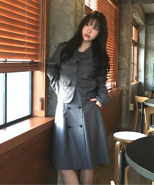 ROGIN N ROSIE(ロギンエンロージー)の「Heart Button Point Blazer Jacket Charcoal(テーラードジャケット・レディース・その他・FREE)」の6枚目の写真