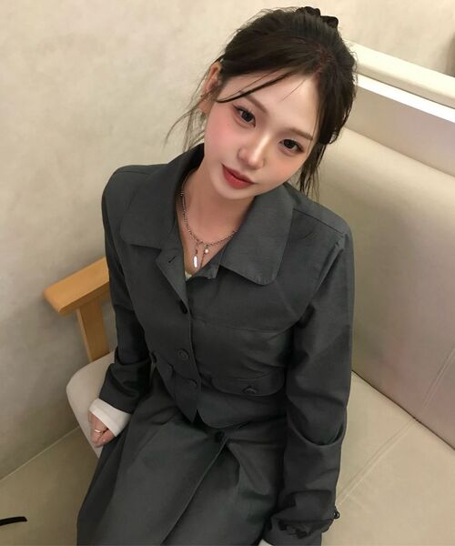 ROGIN N ROSIE(ロギンエンロージー)の「Heart Button Point Blazer Jacket Charcoal(テーラードジャケット・レディース・その他・FREE)」の7枚目の写真