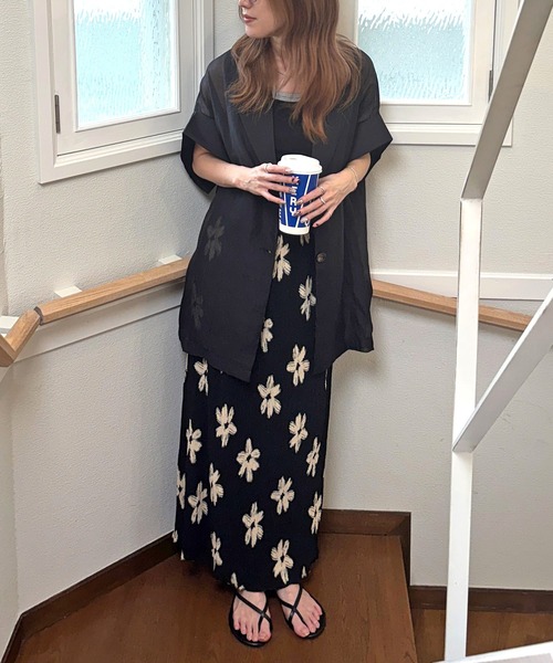 ISOOK（アイスー）の「【ISOOK / アイスー】ランダムプリーツナロースカート / ロングスカート ウエストゴム 無地 ドット 花柄 フラワー柄 Iラインスカート ZOZOTOWN限定（スカート・レディース・ブラック/ブラック系その他/ドット・FREE）」の20枚目の写真