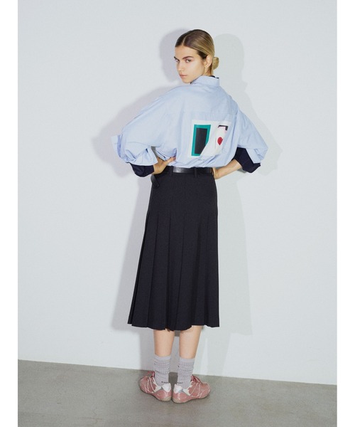 emmi（エミ）の「【ONLINE限定カラーあり】ベーシックシャツ（シャツ/ブラウス・レディース・ピンク/ブルー/イエロー/ダークネイビー/オフホワイト・F）」の11枚目の写真