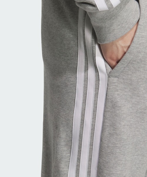 adidas(アディダス)の「エッセンシャルズ プラス レギュラーフィット スリーストライプス フレンチテリー フルレングス カフ パンツ / アディダス adidas(その他パンツ・メンズ・グレー・X-LARGE/X-SMALL/XX-LARGE/3XL/SMALL/LARGE/MEDIUM)」の4枚目の写真