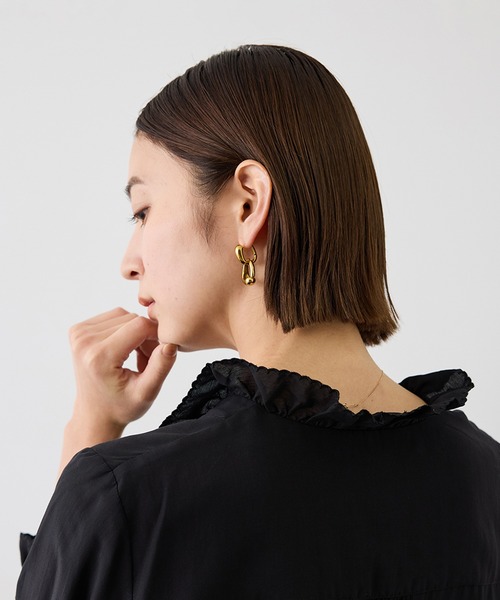 ROPE'(ロペ)の「エンブロイダリーフリルブラウス(シャツ/ブラウス・レディース・ホワイト/ブラック・38)」の19枚目の写真