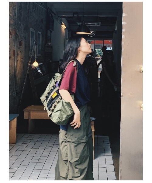 OFFWINTER(オフウィンター)の「【OFFWINTER】 アウトドア配色切替 多機能トートバッグ(魔女×航空シリーズ)(トートバッグ・メンズ・グリーン/グレー・FREE)」の10枚目の写真