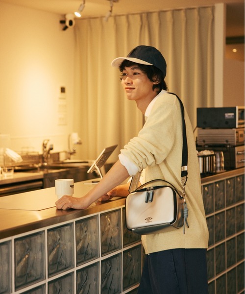 UMBRO(アンブロ)の「umbro/アンブロ 6W12 ショルダーバッグ 20301(ショルダーバッグ・レディース・ブラック/シルバー・FREE)」の17枚目の写真