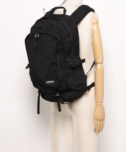 Gramicci(グラミチ)の「●GRAMICCI(グラミチ) ●TRAIL DAY PACK 25L(バックパック/リュック・メンズ・ブラック・FREE)」の6枚目の写真