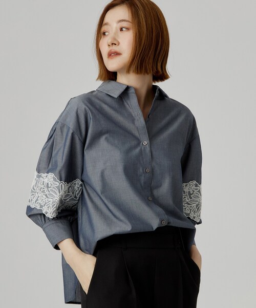 grove(グローブ)の「さりげなく華やぐ レースボリュームスリーブシャツ(シャツ/ブラウス・レディース・オフホワイト/ブラック/ネイビー系2/ダークグリーン/ネイビー・05/04/03/02)」の4枚目の写真