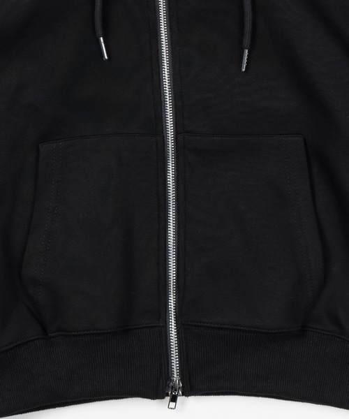 me+em select(ミームセレクト)の「【 セットアップ可能 】ラインストーンロゴダブルジップパーカー / Rhine stone logo double zip hoodie(パーカー・レディース・ブラック系1/ブラック・FREE)」の4枚目の写真