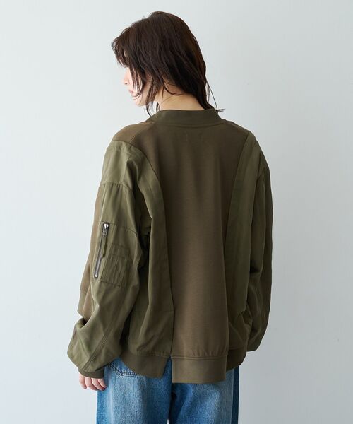 Editt by YECCA VECCA(エディットバイイェッカヴェッカ)の「異素材切替MA-1風ブルゾン(ブルゾン・レディース・カーキ/ブラック・FREE)」の6枚目の写真