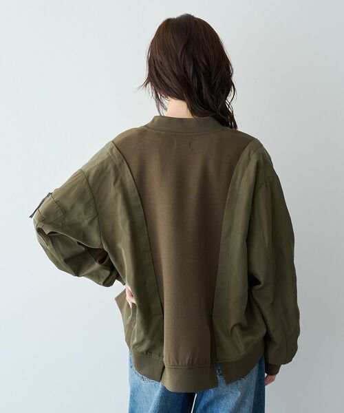 Editt by YECCA VECCA(エディットバイイェッカヴェッカ)の「異素材切替MA-1風ブルゾン(ブルゾン・レディース・カーキ/ブラック・FREE)」の7枚目の写真
