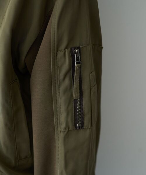 Editt by YECCA VECCA(エディットバイイェッカヴェッカ)の「異素材切替MA-1風ブルゾン(ブルゾン・レディース・カーキ/ブラック・FREE)」の9枚目の写真