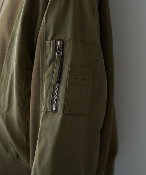 Editt by YECCA VECCA(エディットバイイェッカヴェッカ)の「異素材切替MA-1風ブルゾン(ブルゾン・レディース・カーキ/ブラック・FREE)」の10枚目の写真