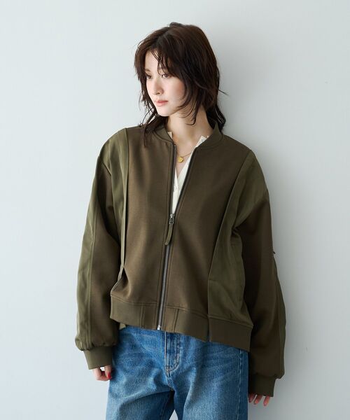 Editt by YECCA VECCA(エディットバイイェッカヴェッカ)の「異素材切替MA-1風ブルゾン(ブルゾン・レディース・カーキ/ブラック・FREE)」の16枚目の写真