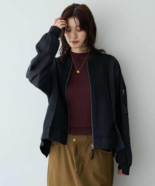 Editt by YECCA VECCA(エディットバイイェッカヴェッカ)の「異素材切替MA-1風ブルゾン(ブルゾン・レディース・カーキ/ブラック・FREE)」の11枚目の写真