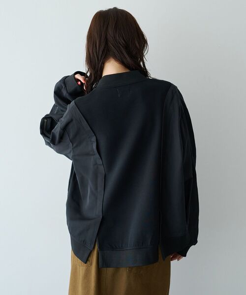 Editt by YECCA VECCA(エディットバイイェッカヴェッカ)の「異素材切替MA-1風ブルゾン(ブルゾン・レディース・カーキ/ブラック・FREE)」の15枚目の写真
