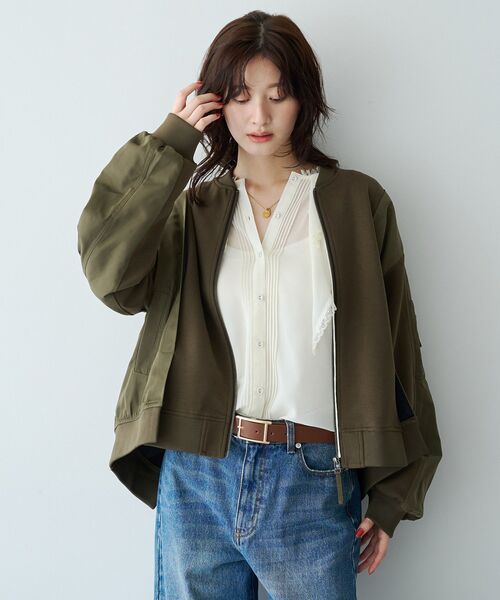 Editt by YECCA VECCA(エディットバイイェッカヴェッカ)の「異素材切替MA-1風ブルゾン(ブルゾン・レディース・カーキ/ブラック・FREE)」の3枚目の写真