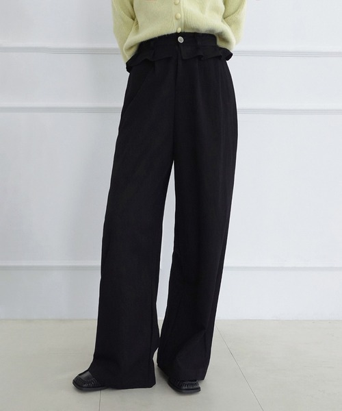 by muni:r(バイ ムニール)の「デューン ラッフル ウエスト コットンパンツ/2026 AW COLLECTION(その他パンツ・レディース・ベージュ/ブラック・SMALL/MEDIUM)」の1枚目の写真