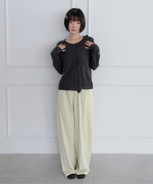 by muni:r(バイ ムニール)の「デューン ラッフル ウエスト コットンパンツ/2026 AW COLLECTION(その他パンツ・レディース・ベージュ/ブラック・SMALL/MEDIUM)」の12枚目の写真
