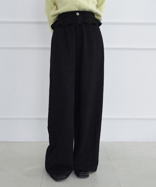 by muni:r(バイ ムニール)の「デューン ラッフル ウエスト コットンパンツ/2026 AW COLLECTION(その他パンツ・レディース・ベージュ/ブラック・SMALL/MEDIUM)」の7枚目の写真