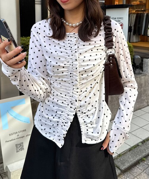 CIAOPANIC（チャオパニック）の「フロントシャーリングドットベロアトップス（Tシャツ/カットソー・レディース・ブラウン/ブラック/ホワイト/レッド/ネイビー・ONE SIZE）」の6枚目の写真
