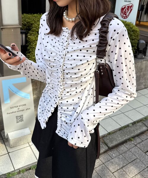 CIAOPANIC（チャオパニック）の「フロントシャーリングドットベロアトップス（Tシャツ/カットソー・レディース・ブラウン/ブラック/ホワイト/レッド/ネイビー・ONE SIZE）」の10枚目の写真