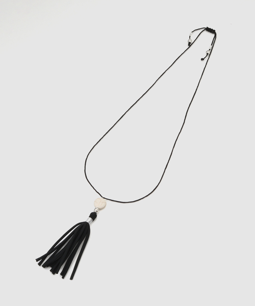 SLOBE IENA(スローブイエナ)の「suxu/スゥ SLOBE別注 tassel necklace(ネックレス・レディース・ホワイト/ブラック・FREE)」の7枚目の写真