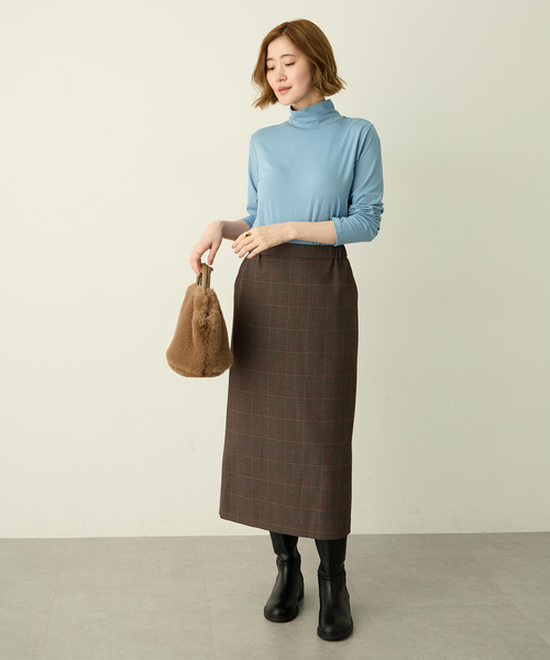 Petit Honfleur(プチオンフルール)の「アクセントステッチハイネックプルオーバー【無地・ボーダー】(Tシャツ/カットソー・レディース・レッド/ネイビー/サックスブルー/グレー・M/L)」の17枚目の写真