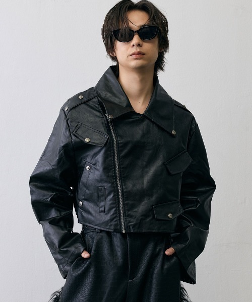 Shoowtime(ショウタイム)の「Grunge Flare Sleeve Cropped Leather Jacket / グランジ フレアスリーブ クロップド レザージャケット(ライダースジャケット・メンズ・ブラック・MEDIUM/X-LARGE/LARGE)」の2枚目の写真