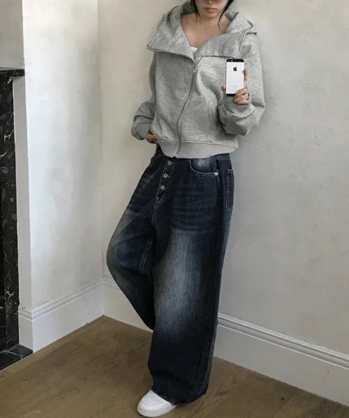 Aelina(エリナ)の「ジップアップパーカー(パーカー・レディース・グレー/ブラック・FREE)」の3枚目の写真