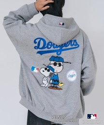 【PEANUTS/ピーナッツ】【ユニセックスデザインでリンクコーデにも◎】MLB×PEANUTS 裏起毛ジップパーカー 保温 キャラクター ドジャース ヤンキース ホワイトソックス