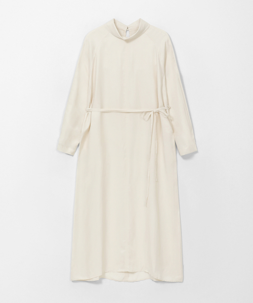 MONGDOL(モンドル)の「シルキー ハーフネック ドレープ ロングワンピース アイボリー MDOP059IVORY(ワンピース・レディース・その他・F)」の6枚目の写真