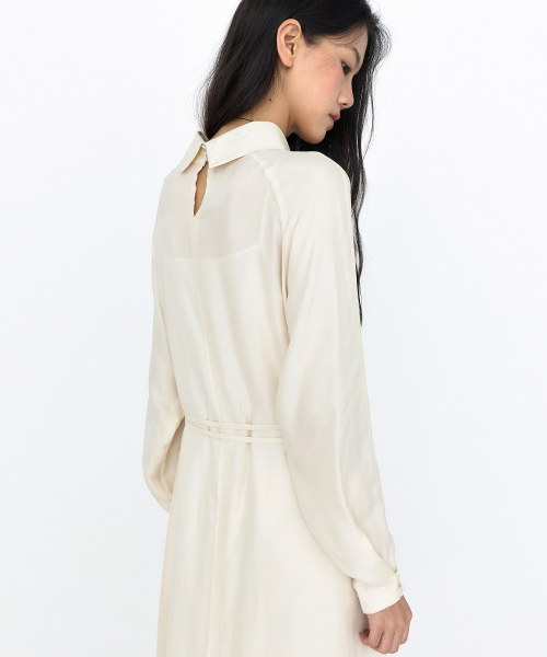 MONGDOL(モンドル)の「シルキー ハーフネック ドレープ ロングワンピース アイボリー MDOP059IVORY(ワンピース・レディース・その他・F)」の7枚目の写真