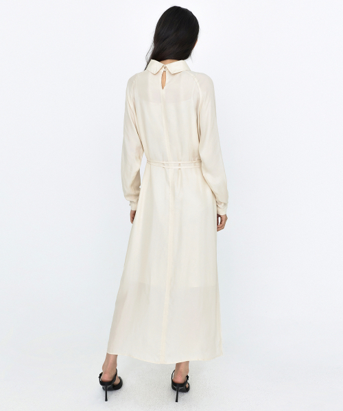 MONGDOL(モンドル)の「シルキー ハーフネック ドレープ ロングワンピース アイボリー MDOP059IVORY(ワンピース・レディース・その他・F)」の8枚目の写真
