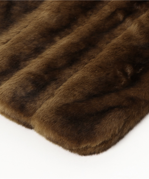 MOUSSY（マウジー）の「FAUX FUR SHOPPER BAG（ショルダーバッグ・レディース・ブラウン/ライトベージュ・FREE）」の3枚目の写真