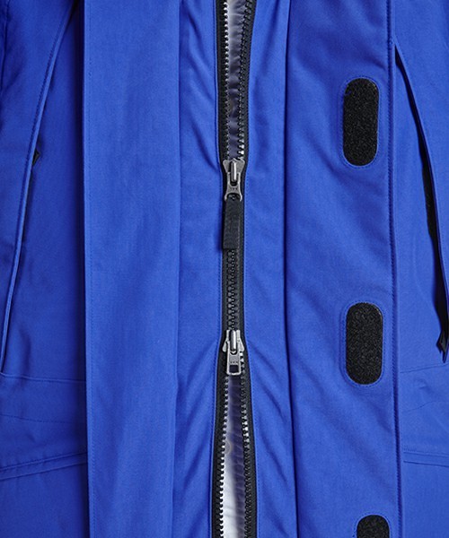 THE NORTH FACE（ザノースフェイス）の「【THE NORTH FACE】 ザ・ノース・フェイス アンタークティカ パーカー 「極地仕様 ダウン」 / Antarctica Parka（ダウンジャケット/コート・メンズ・ブラック/ブルー・L/M/S）」の14枚目の写真