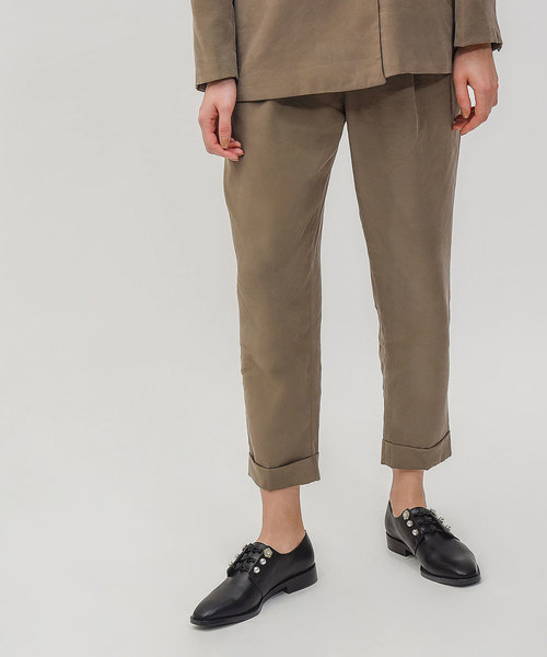 CHARLES & KEITH(チャールズ & キース)の「エンベリッシュノーテッドオックスフォード / EMBELLISHED KNOTTED OXFORDS(ローファー・レディース・ブラック/シルバー・22.5cm/23.5cm/23cm/24.5cm/25cm)」の3枚目の写真