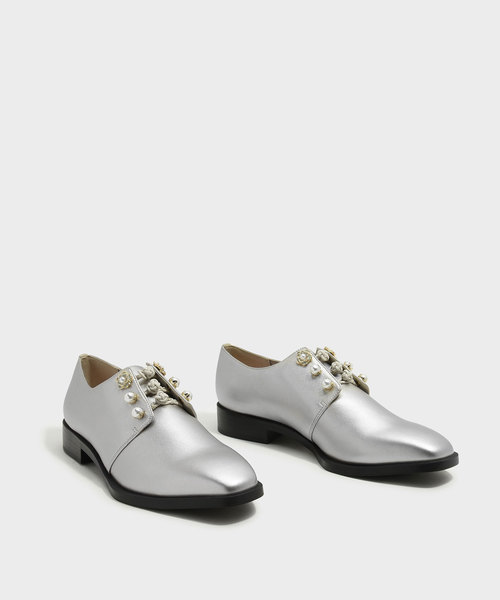 CHARLES & KEITH(チャールズ & キース)の「エンベリッシュノーテッドオックスフォード / EMBELLISHED KNOTTED OXFORDS(ローファー・レディース・ブラック/シルバー・22.5cm/23.5cm/23cm/24.5cm/25cm)」の10枚目の写真