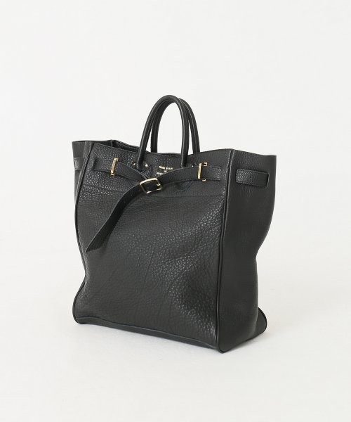 FRAMeWORK（フレームワーク）の「YOUNG＆OLSEN別注エンボスレザー